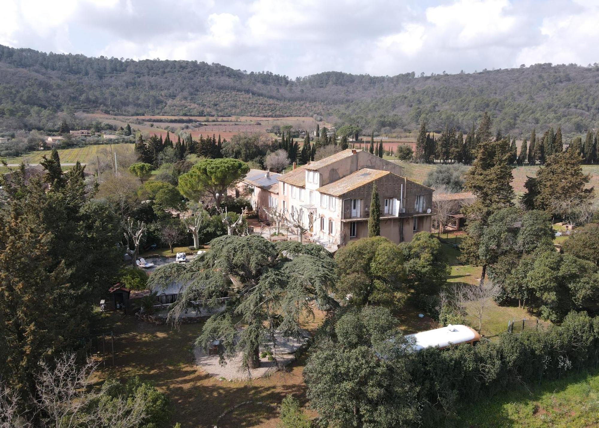 Bed And Breakfast La Grande Lauzade Le Luc Exterior photo